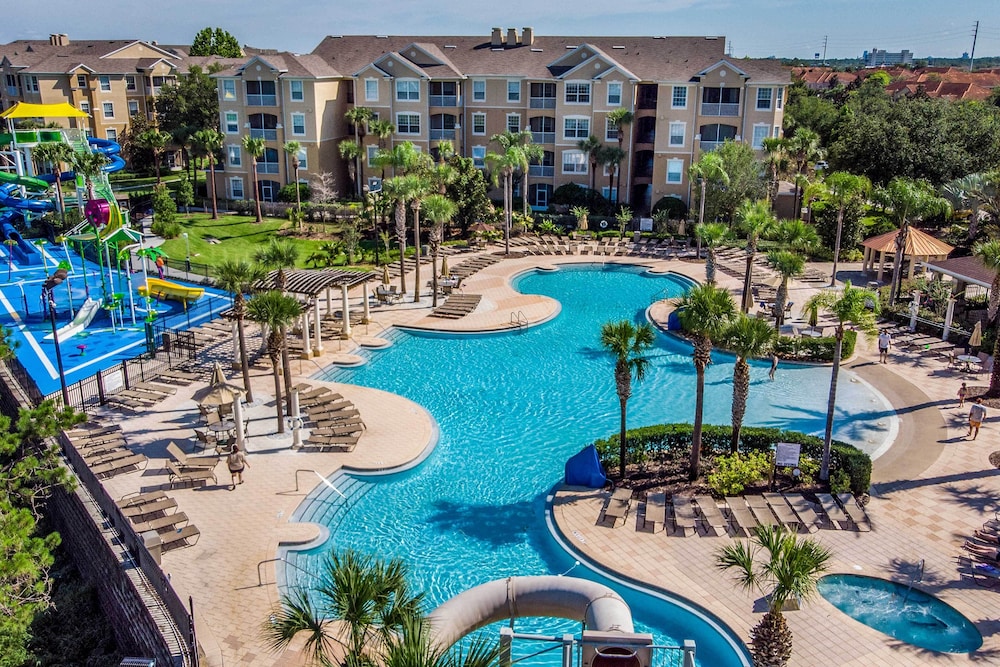 4 Mi to Disney: Family friendly Resort Getaway — 4-Star Luxury Hotel in Kissimmee, United States