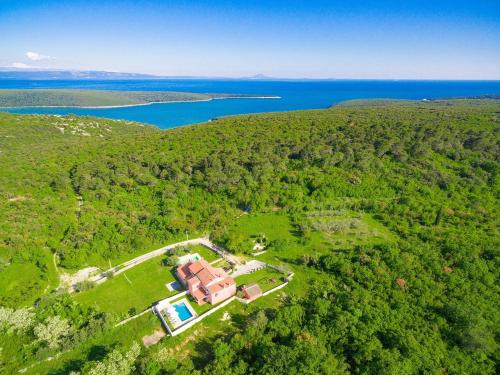 Villa Prisedi — 4-Star Luxury Hotel in Marcana, Croatia