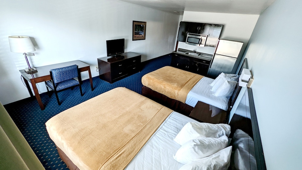 FairBridge Inn & Suites Canadian - photo 11