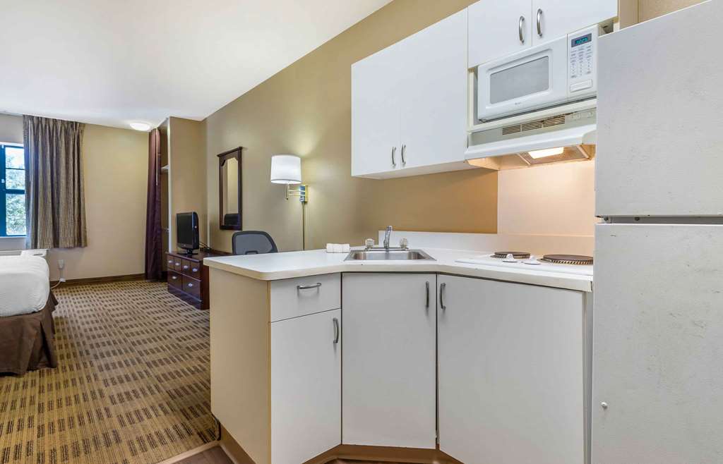 Extended Stay America Select Suites Fayetteville Springdale - photo 18