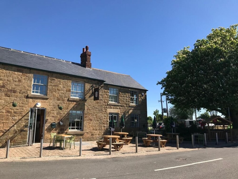 Devonshire Arms — 4-Star Luxury Hotel in Sheffield, United Kingdom