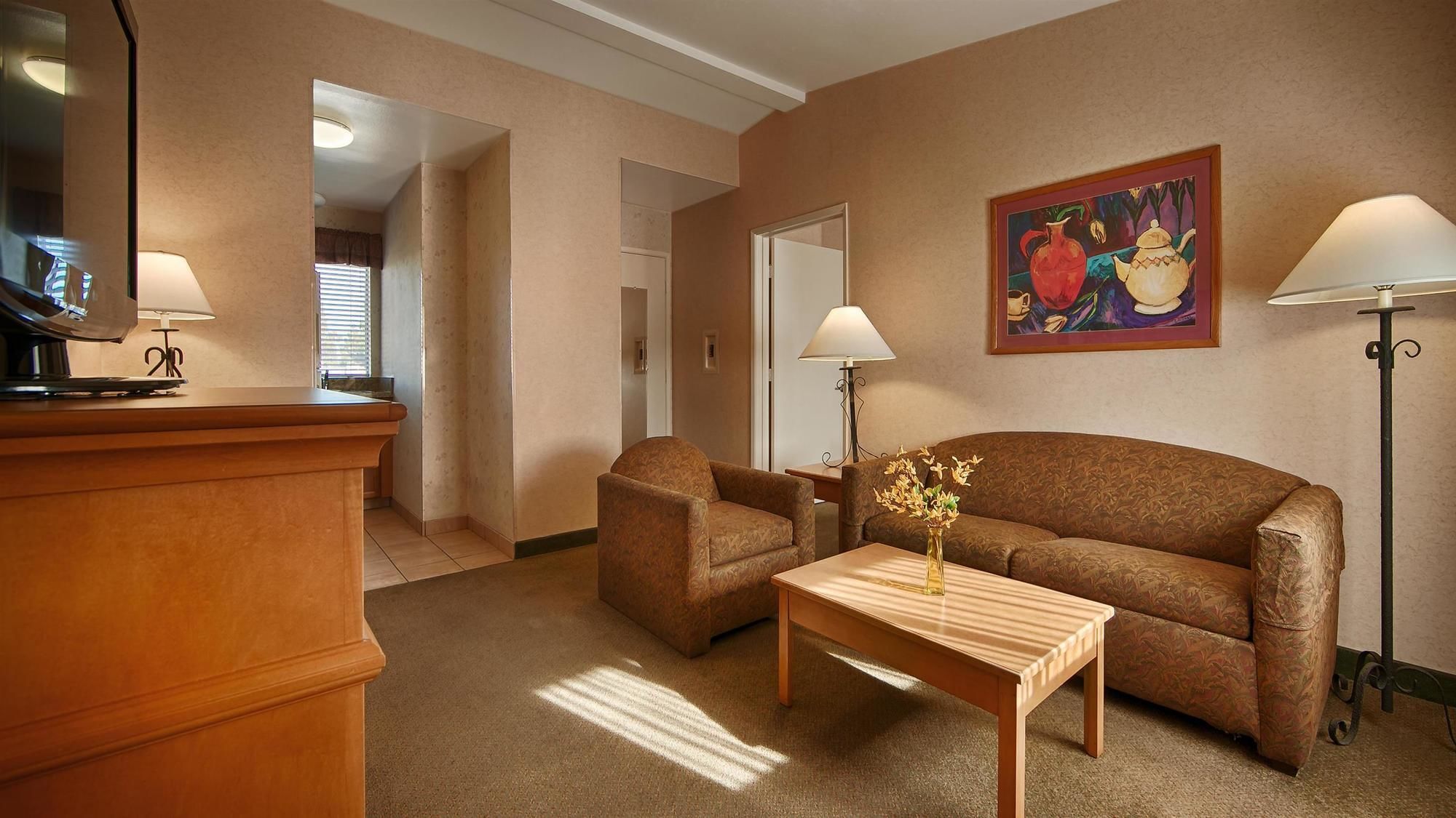 Lamplighter Inn & Suites at SDSU - photo 30