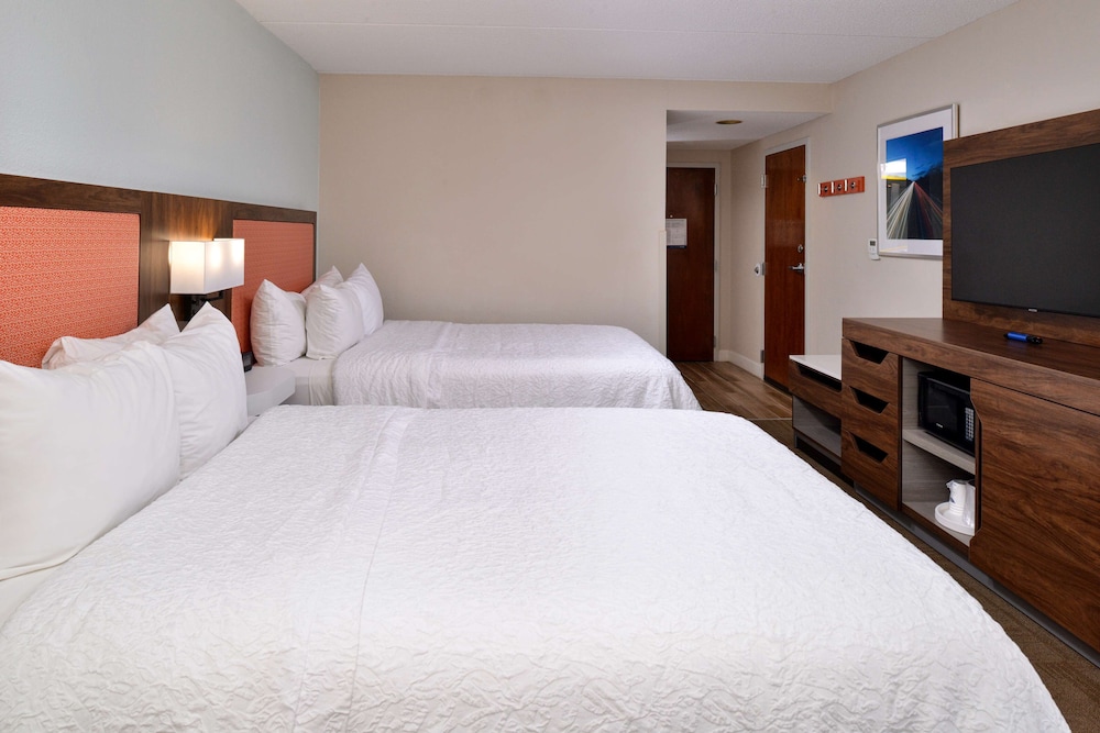 Hampton Inn Henderson - photo 9