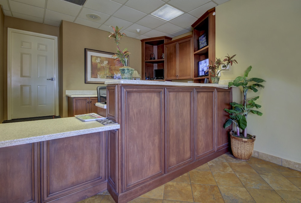 Bonita Beach Hotel - photo 3