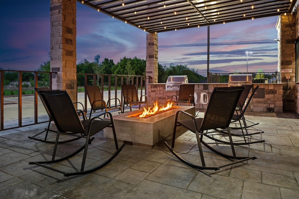 Fairfield Inn & Suites by Marriott Corinth South Denton Area - photo 20