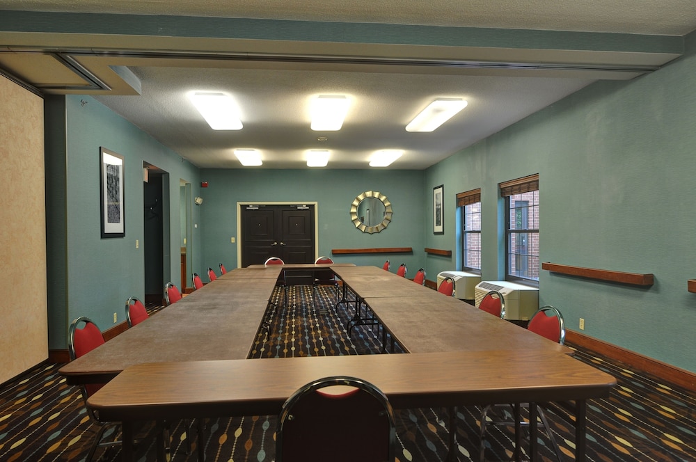 Hampton Inn Franklin Milford - photo 41