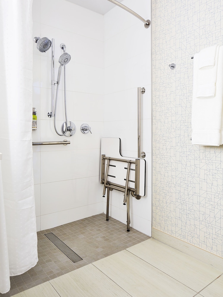 Holiday Inn Express NYC Brooklyn Sunset Park by IHG - photo 19