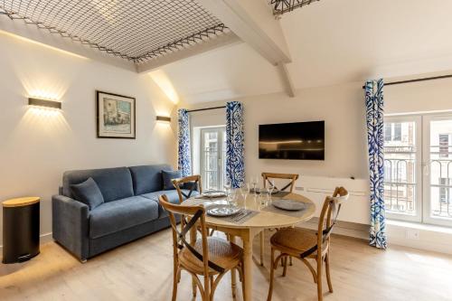 L’escale du Vieux Port 2nd Floor Honfleur Center 4 P Airco in Honfleur, France