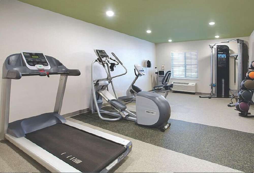 Woodspring Suites Rochester Greece - photo 3