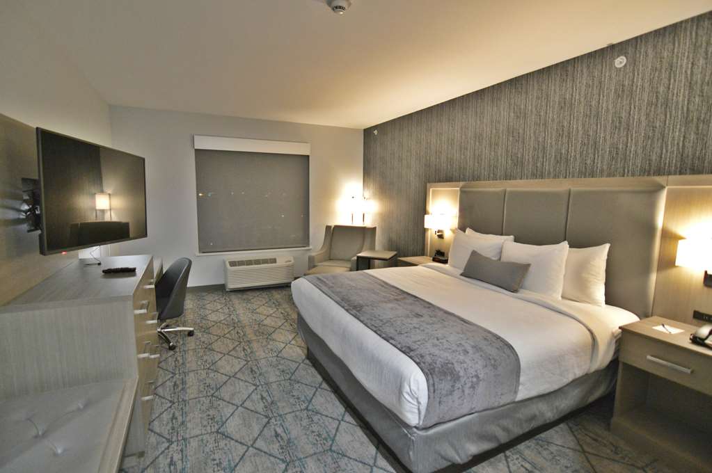 Best Western Plus Executive Residency Oklahoma City I 35 - photo 10