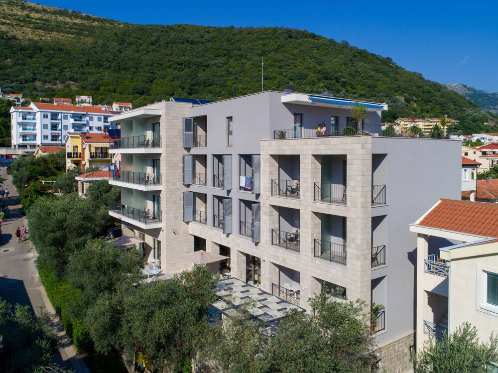 Hotel Eleven — 4-Star Luxury Hotel in Petrovac Na Moru, Montenegro