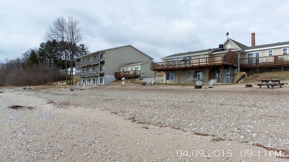 Algoma Beach Motel - photo 93