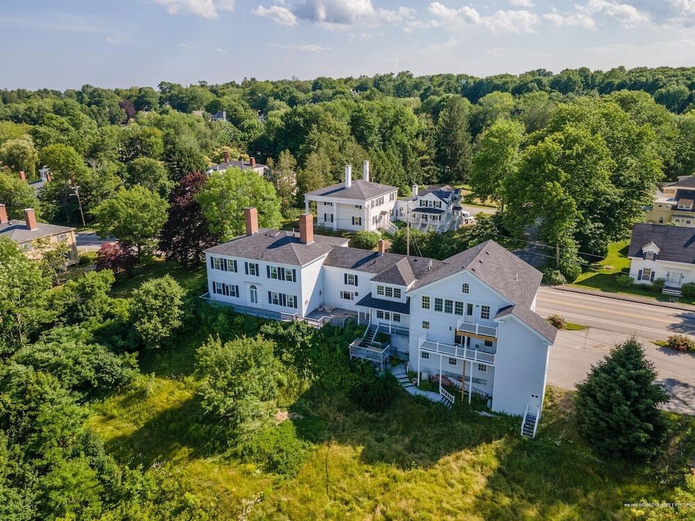 The Inn on Primrose Hill in Belfast, United States