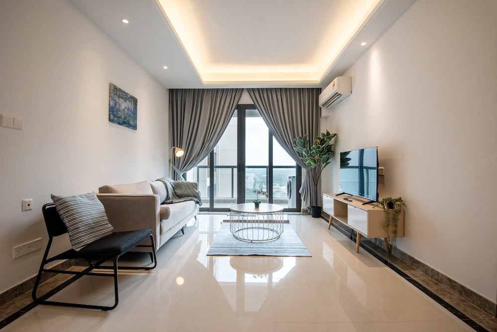 R&F Lovely Dual Key unit by ANJU — 4-Star Luxury Hotel in Johor Bahru, Malaysia
