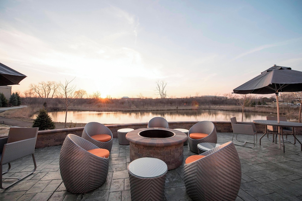 TownePlace Suites by Marriott Chicago Schaumburg - photo 59
