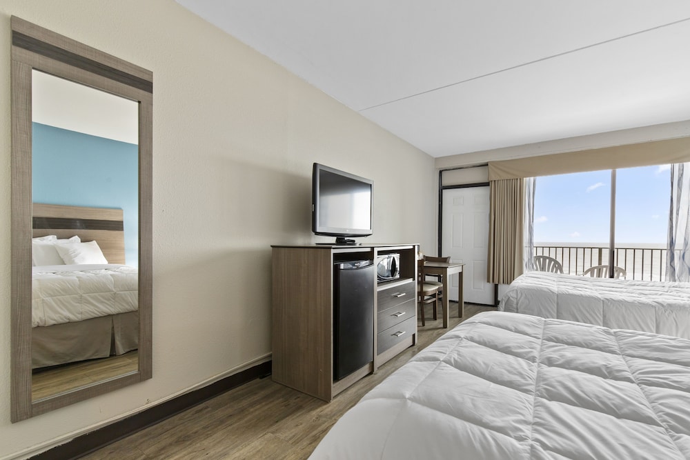 Ocean Crest Inn and Suites - photo 9