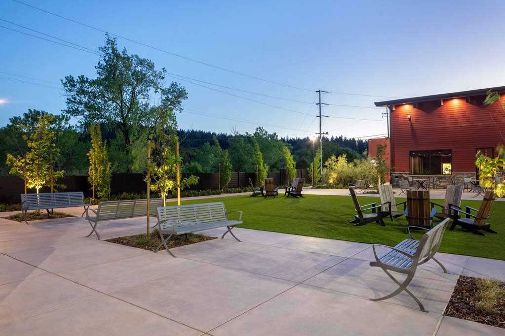 Wyndham Garden Redwood Valley Ukiah - photo 9