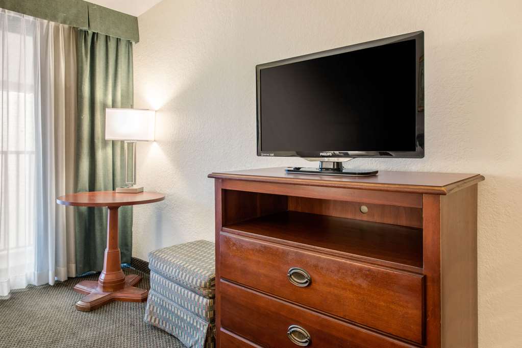 Quality Inn & Suites Tarpon Springs South - photo 8