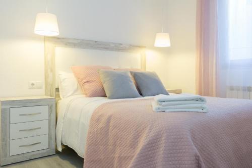 Apartamento Avenida de Colón con Aire Acondicionado — 4-Star Luxury Hotel in Logrono, Spain