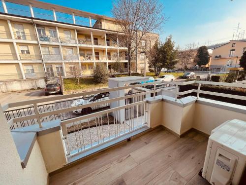 Gardenia Apartments — 4-Star Luxury Hotel in Desenzano Del Garda, Italy