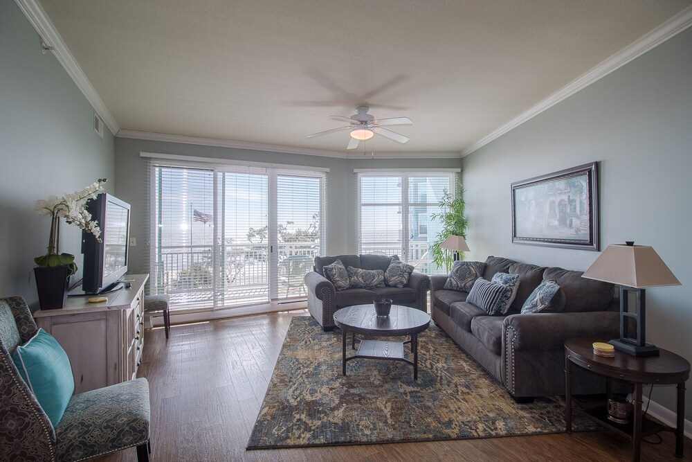 Legacy I 407 — 4-Star Luxury Hotel in Gulfport, United States