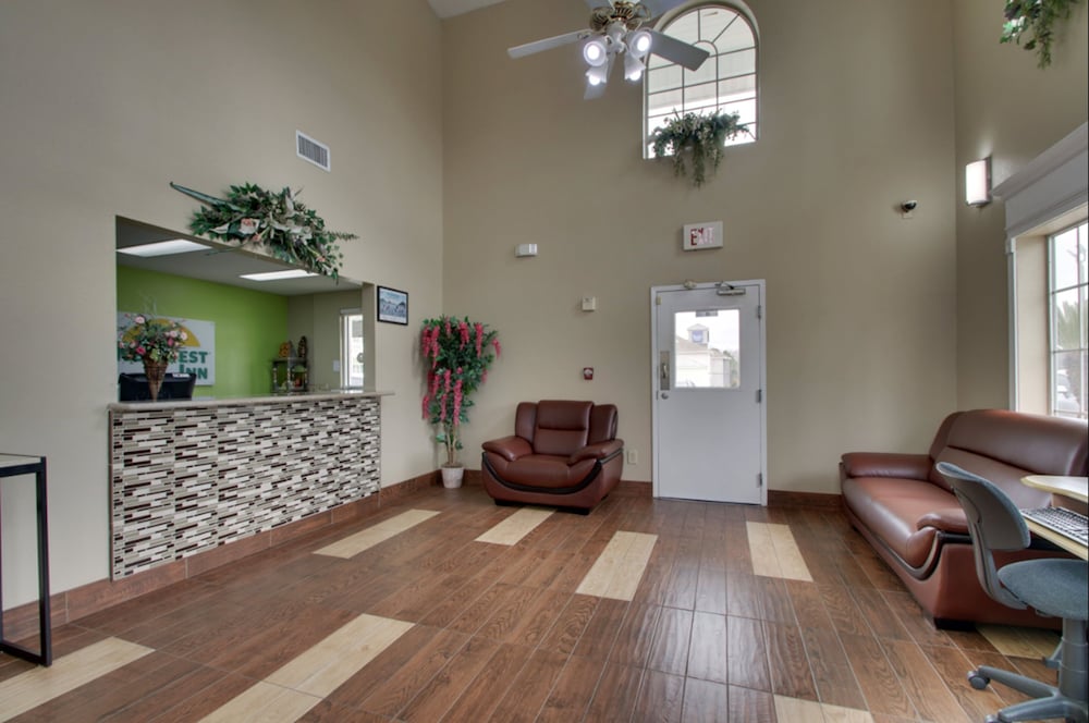 Key West Inn Millbrook - photo 2