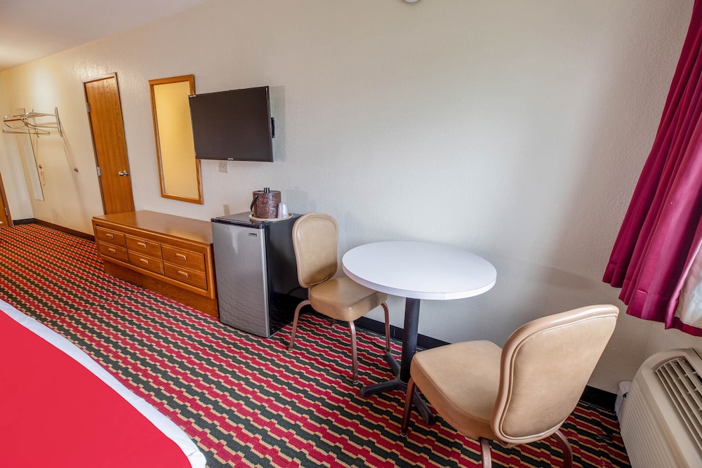OYO Hotel Chesaning Route 52 & Hwy 57 - photo 42