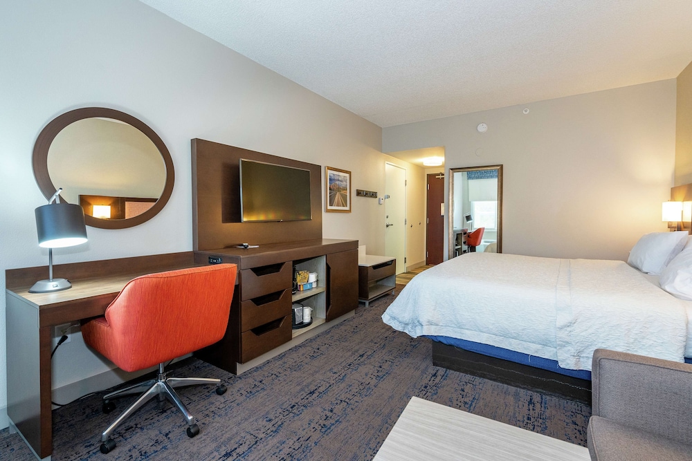 Hampton Inn & Suites Flagstaff - photo 7