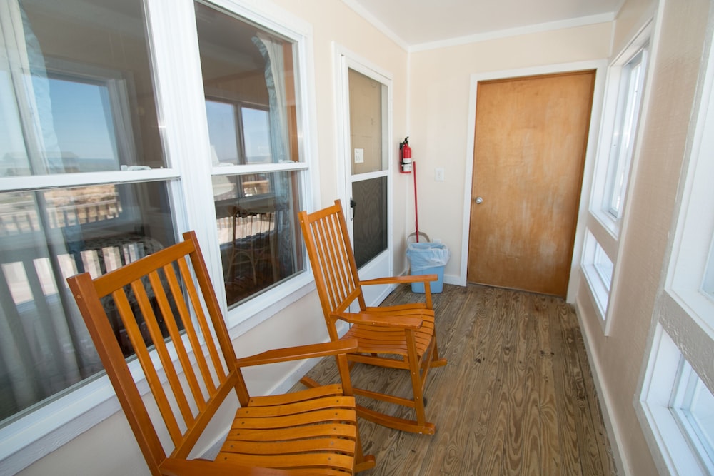 Outer Banks Motel - photo 70