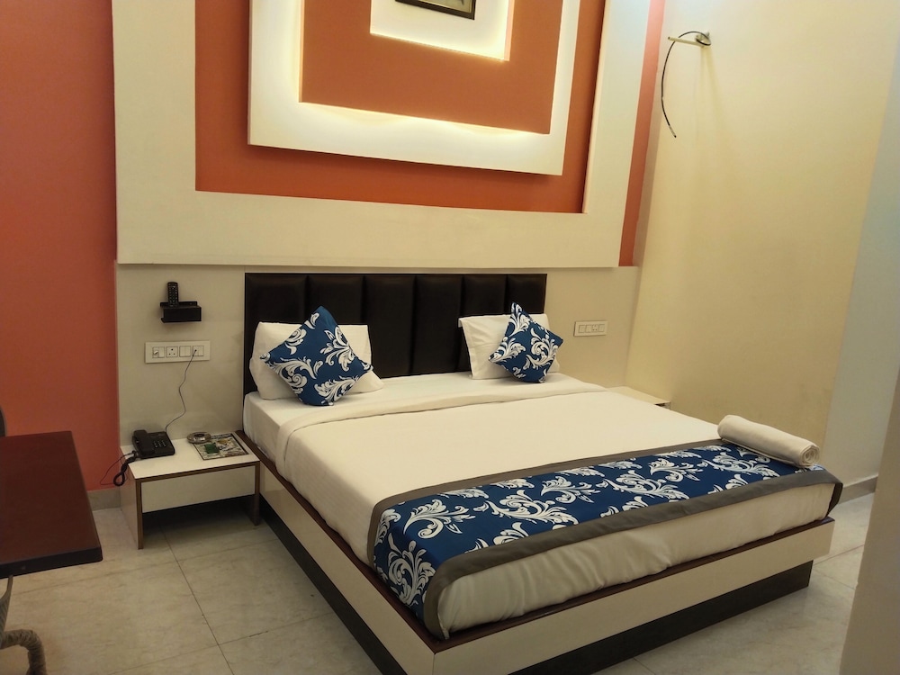Hotel Pink City in Sikar, India