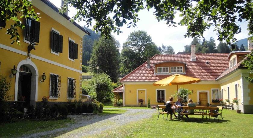 Lindenhof - carbon neutral hotel in Murau
