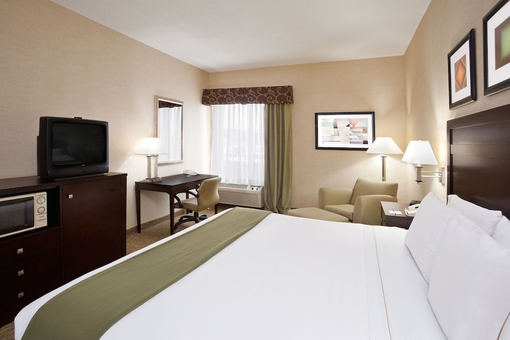 Holiday Inn Express Hotel & Suites Cleveland Streetsboro by IHG - photo 7