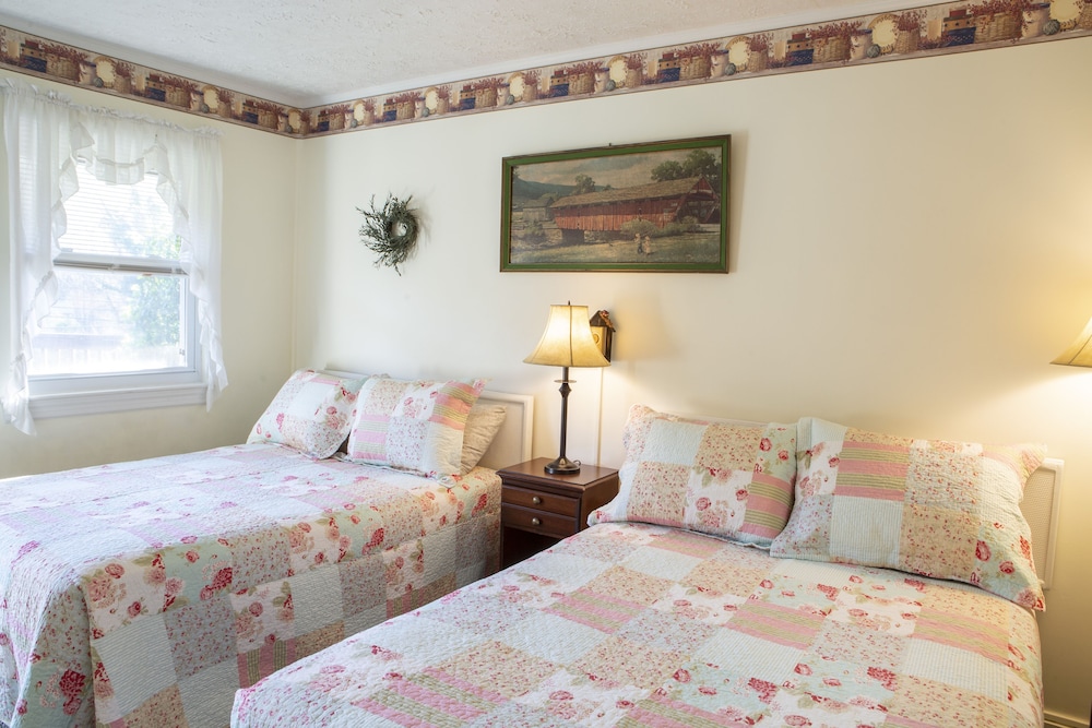 The Chimney Rock Inn & Cottages - photo 77