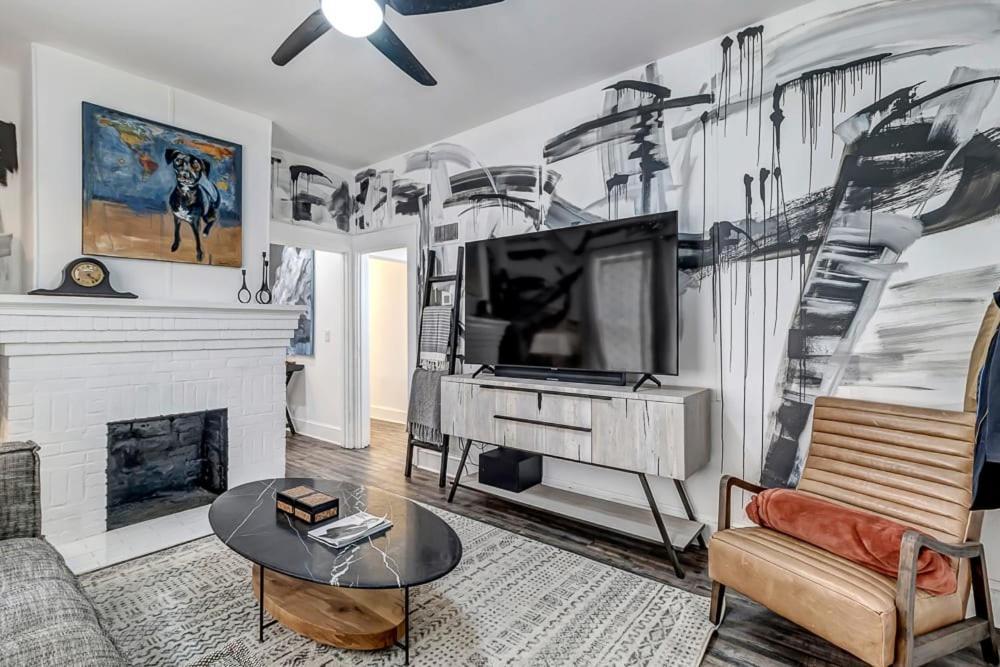 Contemporary Apartment 5 Min To TIAA Bank Field — 4-Star Luxury Hotel in Jacksonville, United States