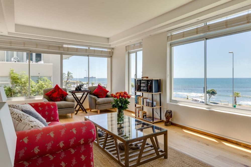 Afribode Villa Marina — 4-Star Luxury Hotel in Cape Town, South Africa