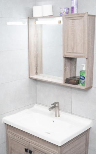 Zuri Snug condo