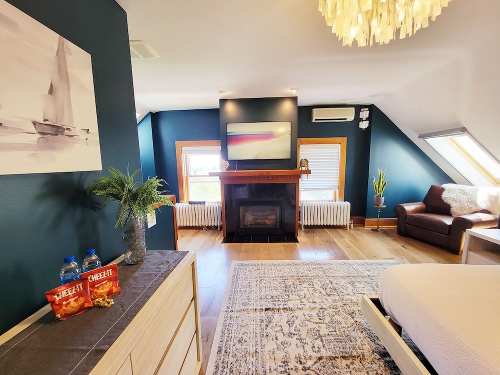 Historic GG Barnum Mansion by Heirloom Boutique Collection - photo 29