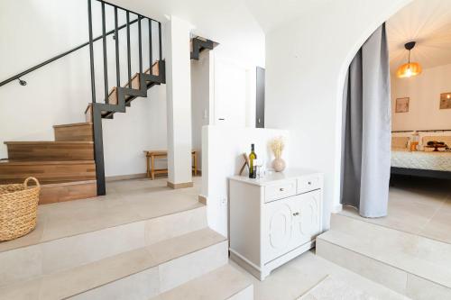 Lithodia Λιθωδία — Kavala — photo 4