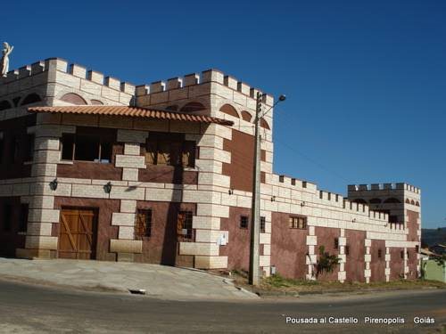 Pousada al Castello di Giulietta e Romeo — hotel in Pirenopolis