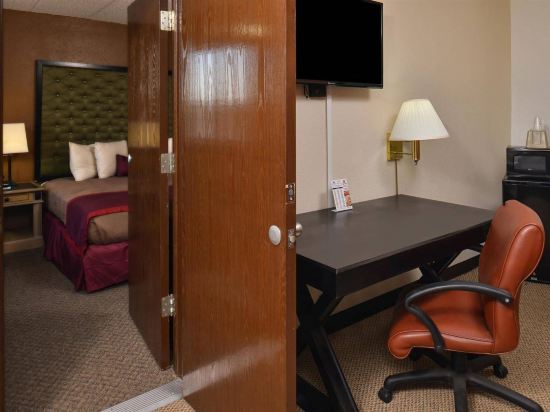 Red Coach Inn & Suites - photo 22