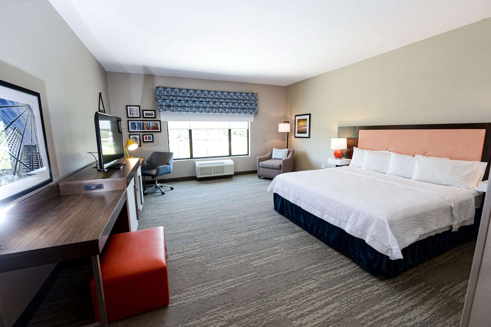 Hampton Inn & Suites Lenoir - photo 19
