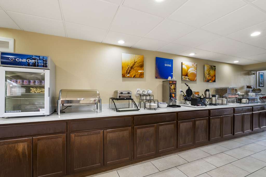 Comfort Inn & Suites Indianapolis Northwest College Park - photo 34