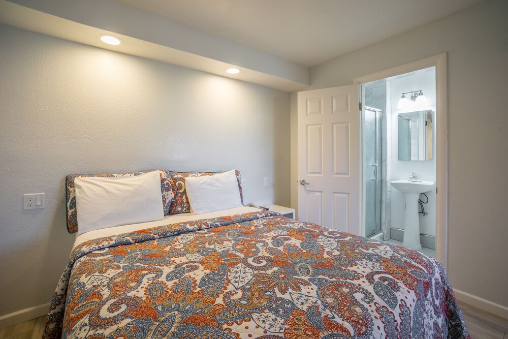 Berkeley Inn - photo 8