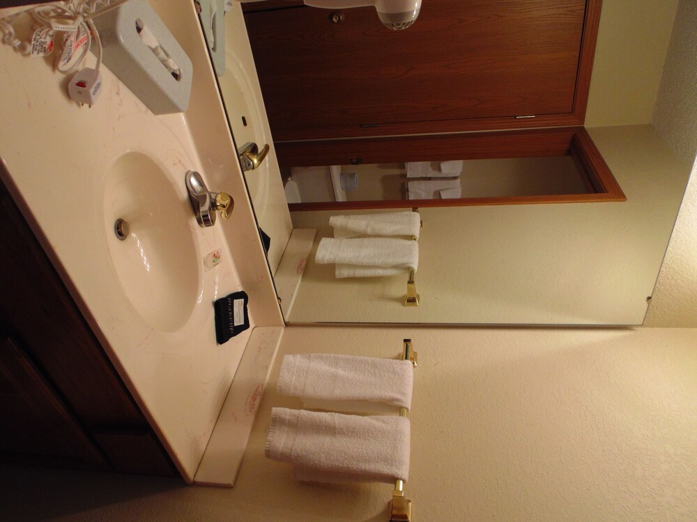 Hall of Fame Motel - photo 10