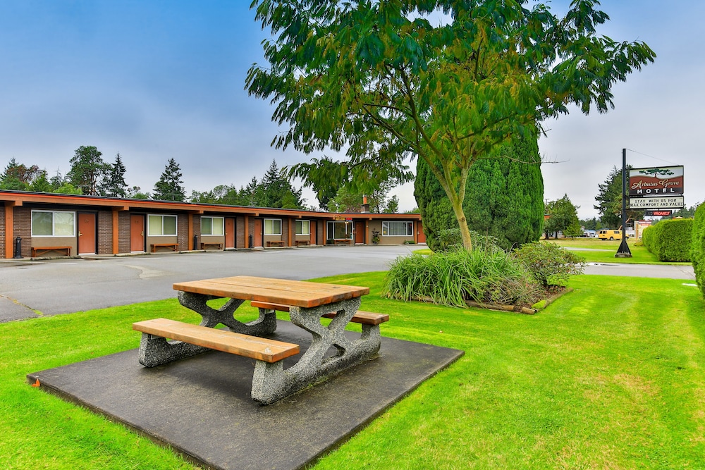 Arbutus Grove Motel
