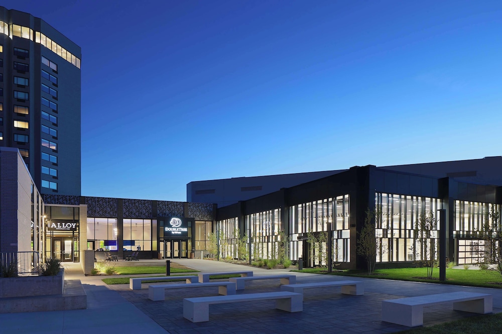 DoubleTree by Hilton Battle Creek — hotel in Battle Creek