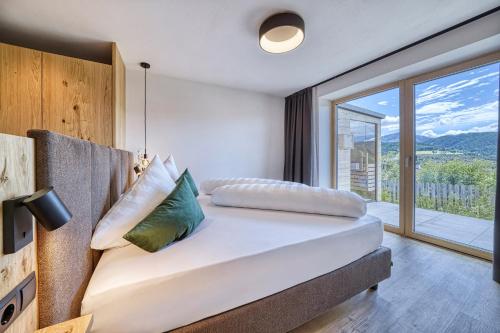 Chalet Schlossberg Rosengarten — 4-Star Luxury Hotel in Nova Ponente, Italy