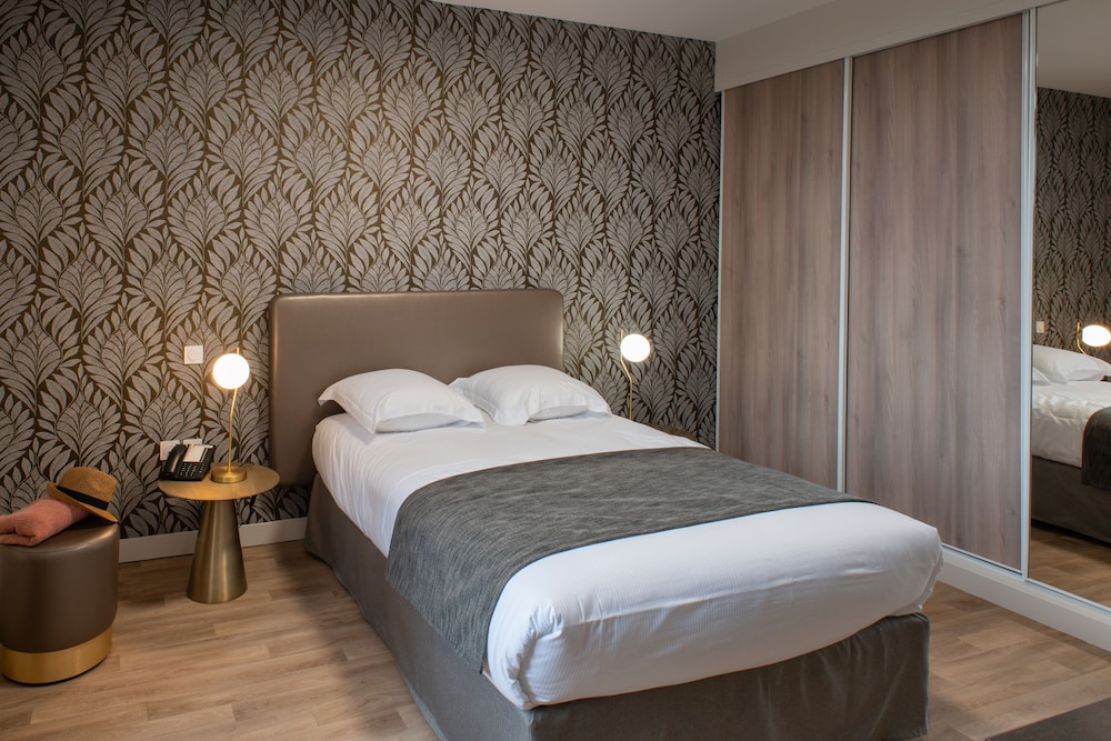 Chateau Camas — 4-Star Luxury Hotel in Toulouse, France