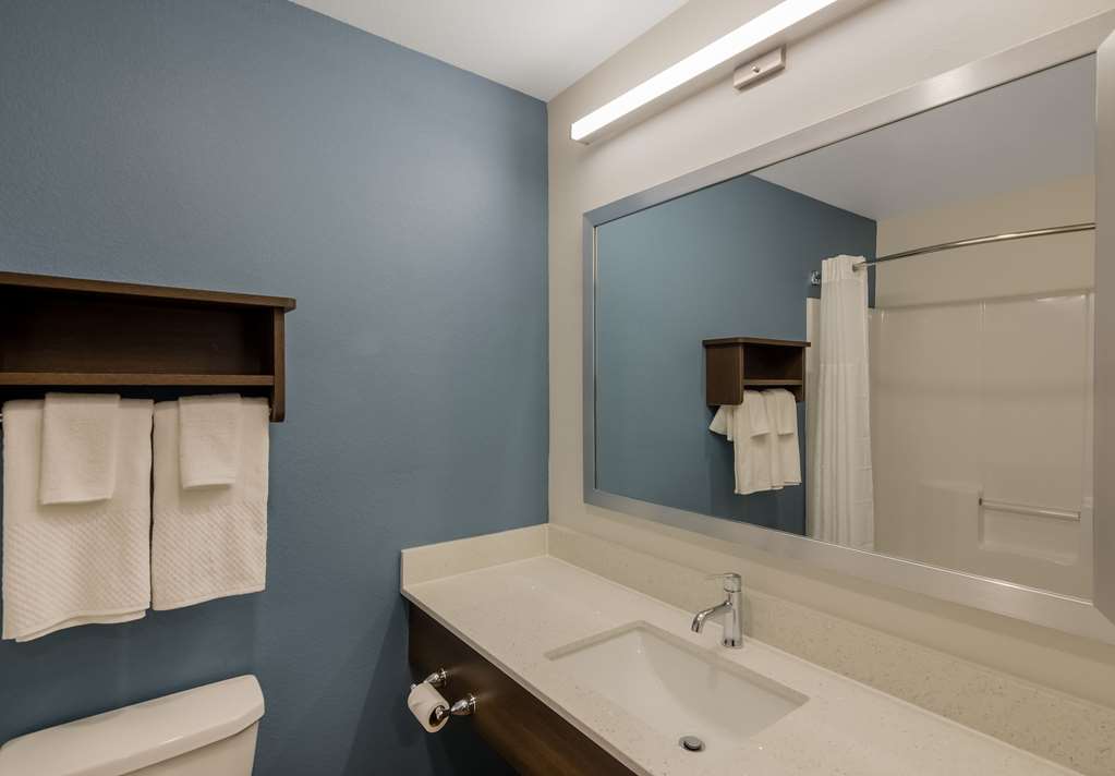 WoodSpring Suites Roanoke - photo 19