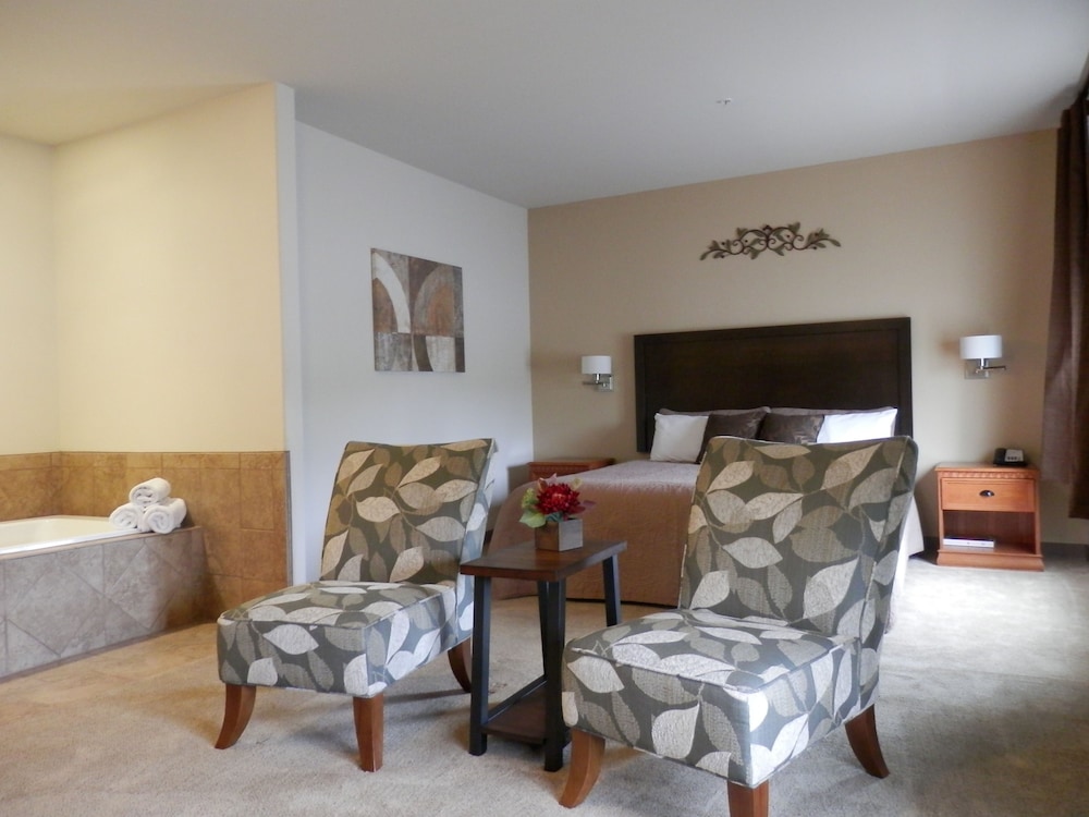 Grand View Inn & Suites - photo 5
